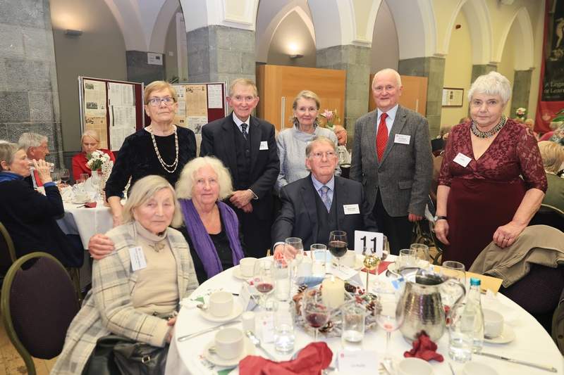 UniAlumni-2010800.jpg (0.4 MB)