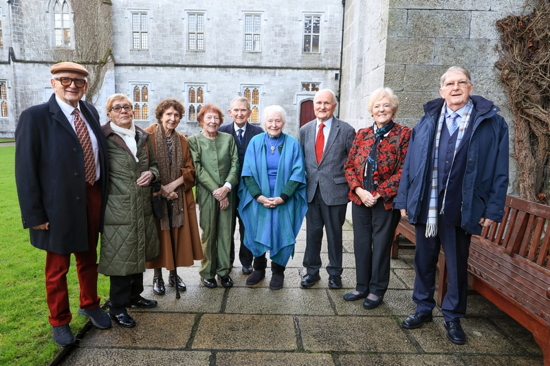 UniAlumni-2279800.jpg (0.4 MB)