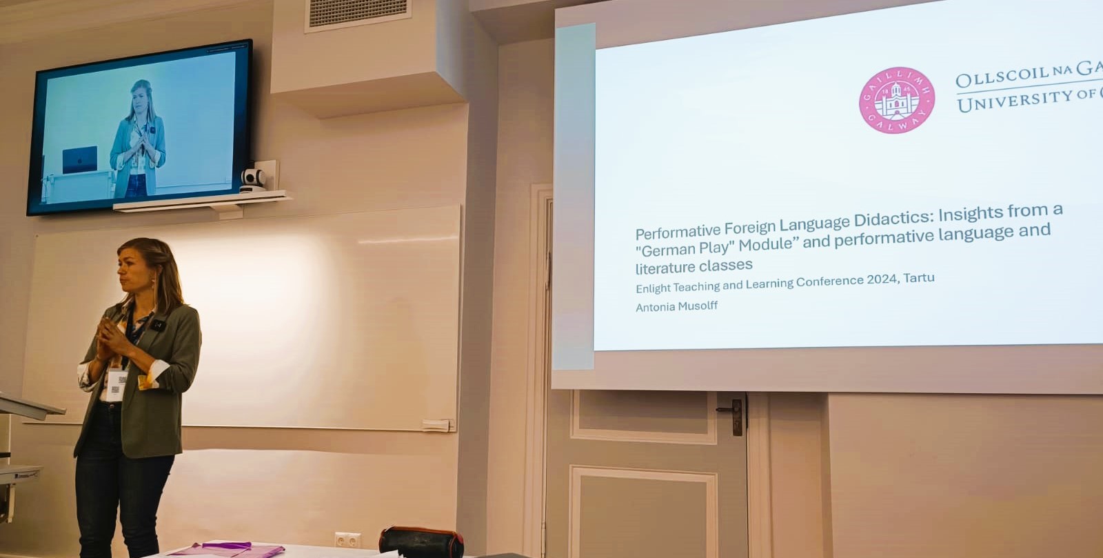 Antonia presenting on "Performative Foreign Language Didactics"
