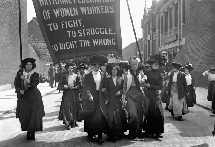 Suffragettes march